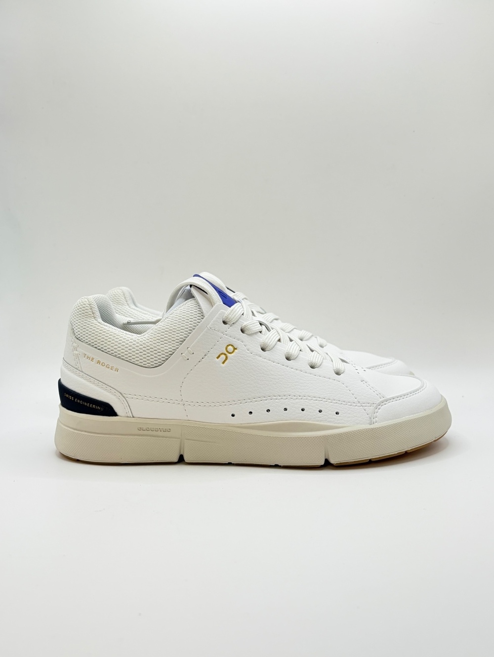 On Running The Roger Centre Court White Indigo Sneakers Women’s Size 5.5